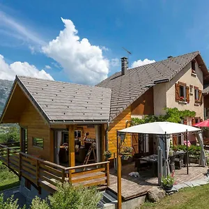 Couette-café La Coustille Et Table D'hôtes, Saint-Leger-les-Melezes